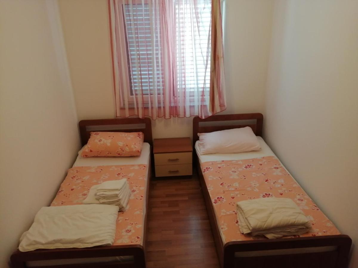Appartamento Lea Rovigno Esterno foto