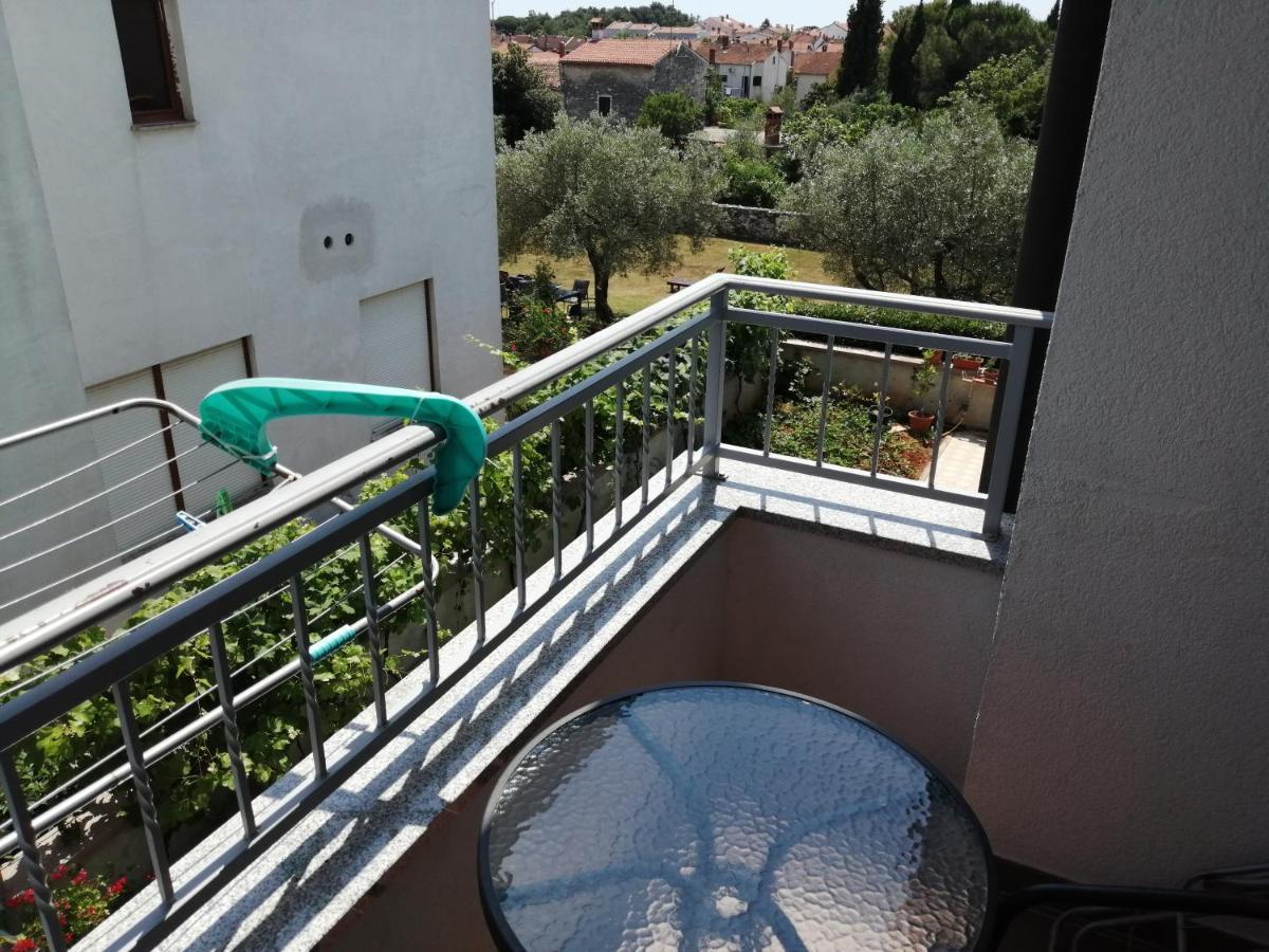 Appartamento Lea Rovigno Esterno foto