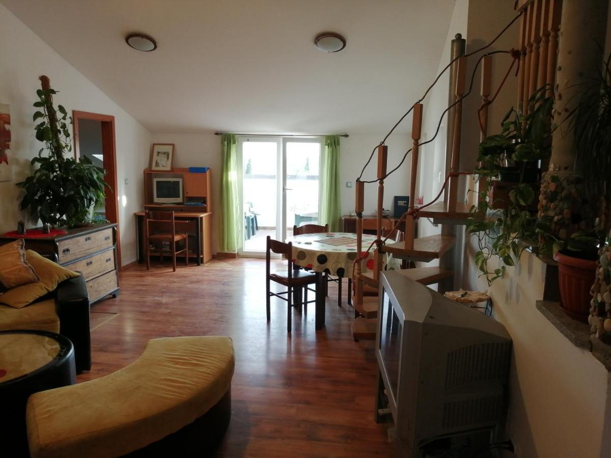 Appartamento Lea Rovigno Esterno foto